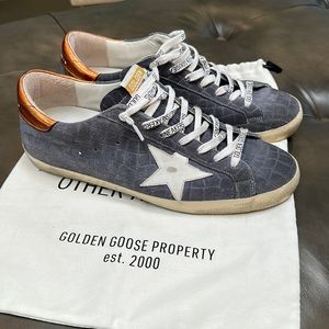 Men’s bluish purple snake patter golden goose with white branded laces size 43